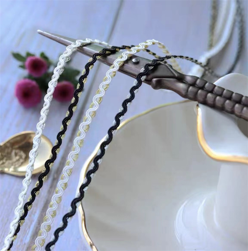 0.4mm涤纶金线波浪织带