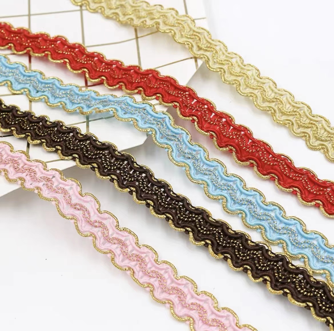 1.5cm gold wire wavy belt